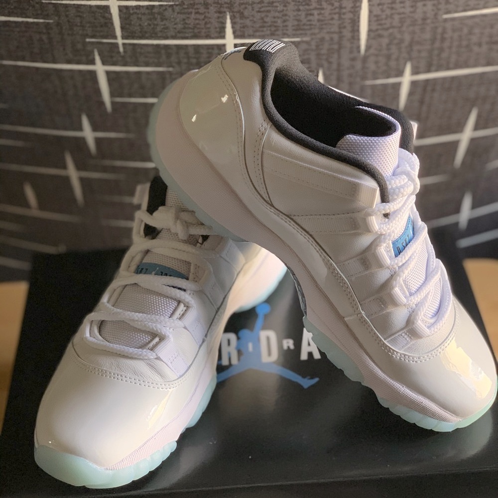 Jordan 11 Retro Low - 7Y/8.5W